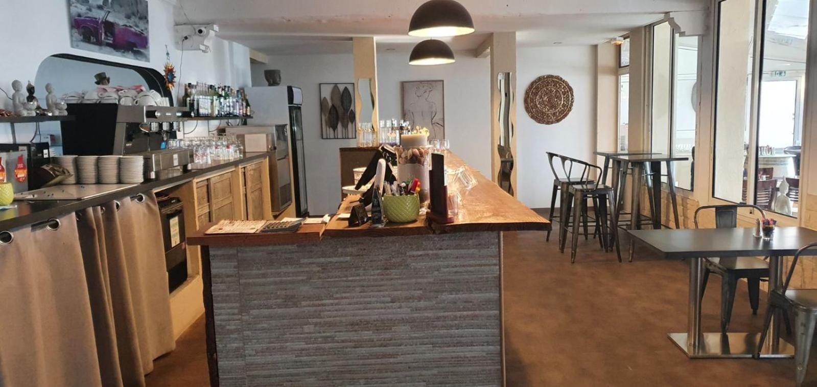 Hotel Restaurant Calypso Fos-sur-Mer Buitenkant foto