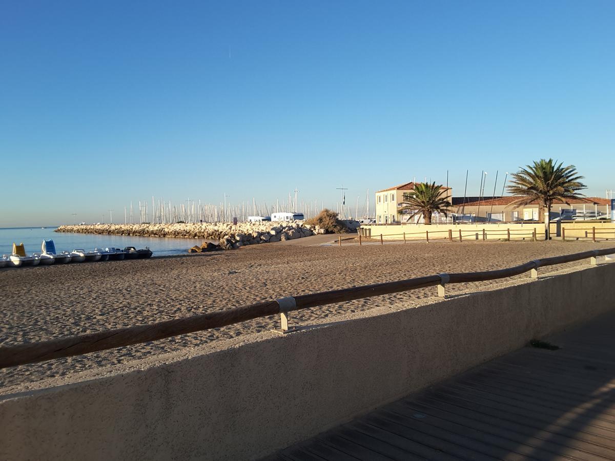 Hotel Restaurant Calypso Fos-sur-Mer Buitenkant foto